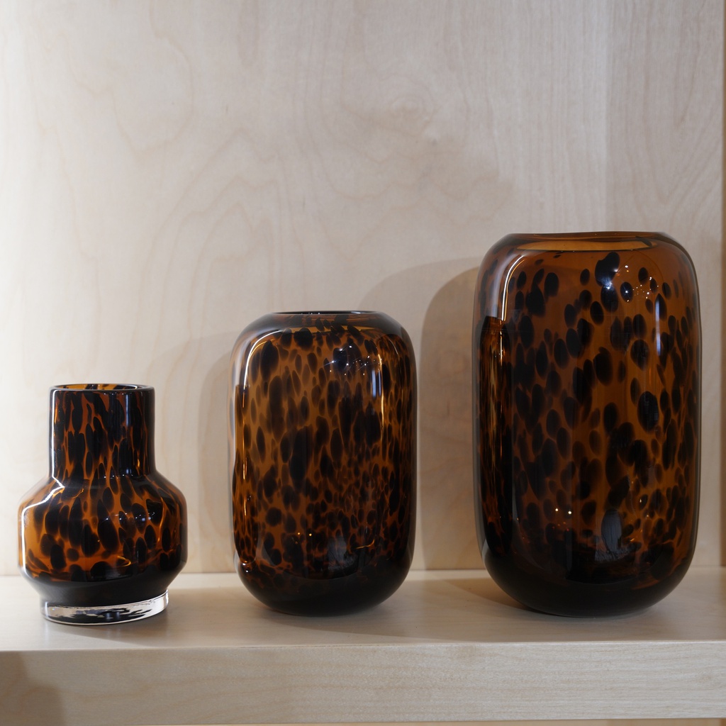 O10-03\04\05 فازة شفافة زجاج ملون