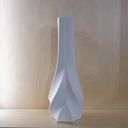 O10-11\12 فازة بيضاء شكل منحوت