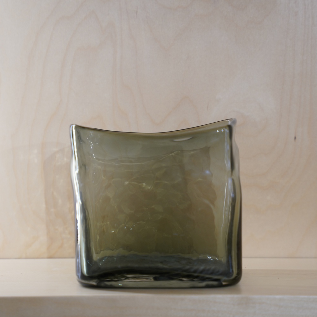 O10-38 فازة شفافة مستطيلة ملونة