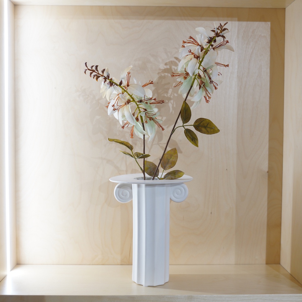 O10-52 فازة شكل عامود اغريقي