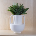 O10-53 فازة شكل اغريقي يدتين