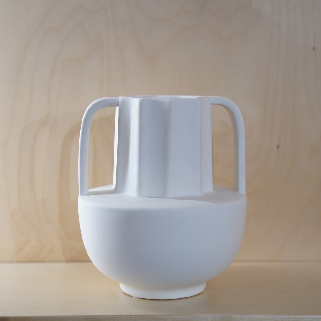 O10-53 فازة شكل اغريقي يدتين