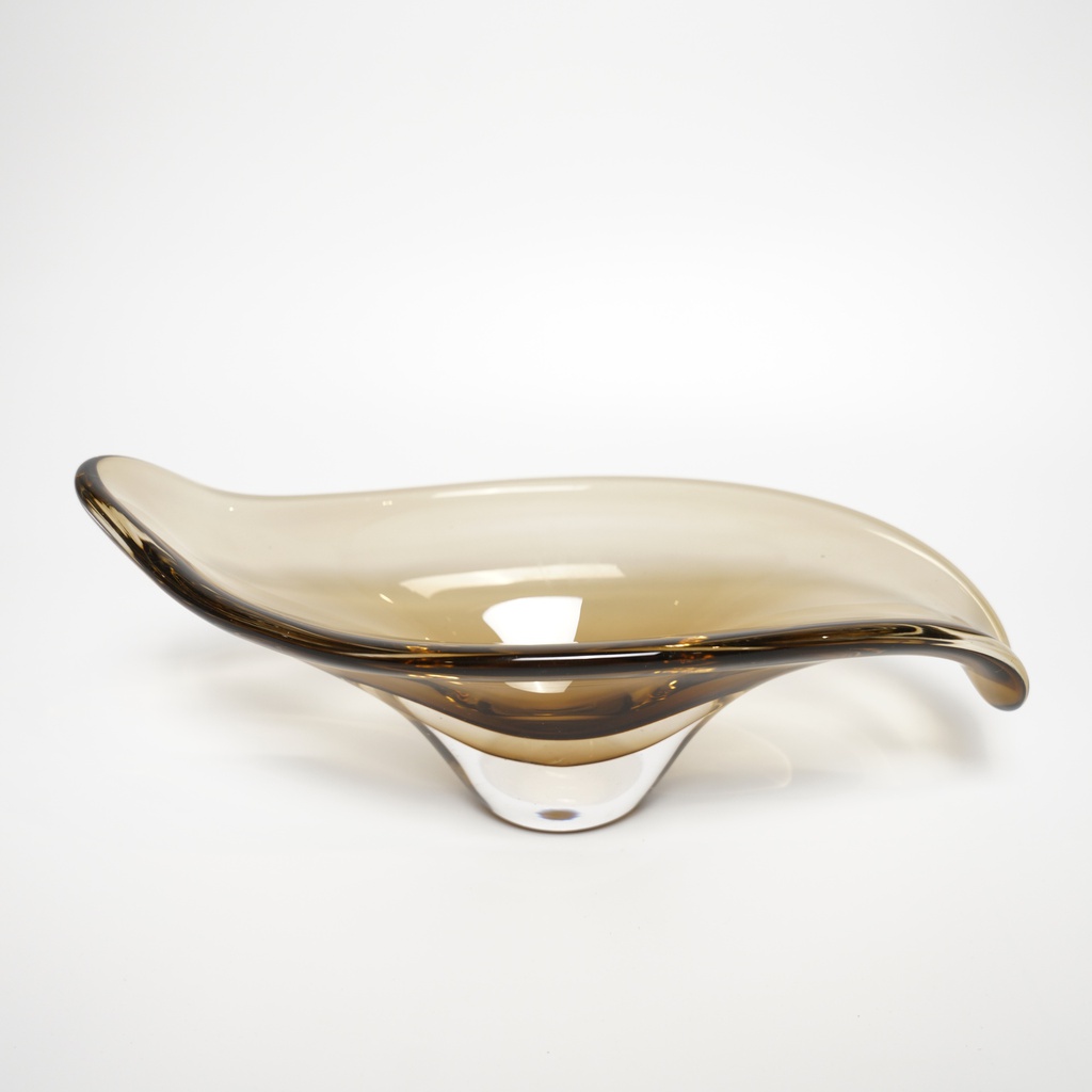 O6-11 اناء زجاج ملون منحني