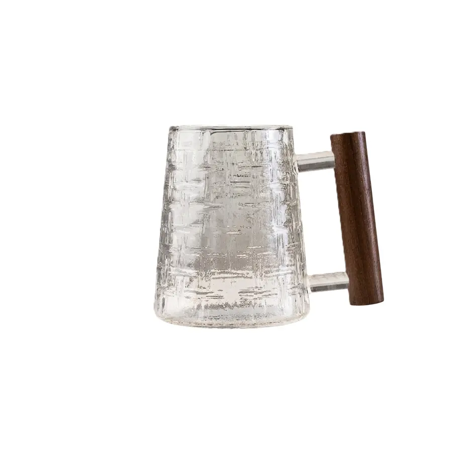 O8-25 كوب زجاج بيد خشبية