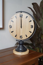 O5-22 ساعة منضدية قطر  24 سم خشب و حديد