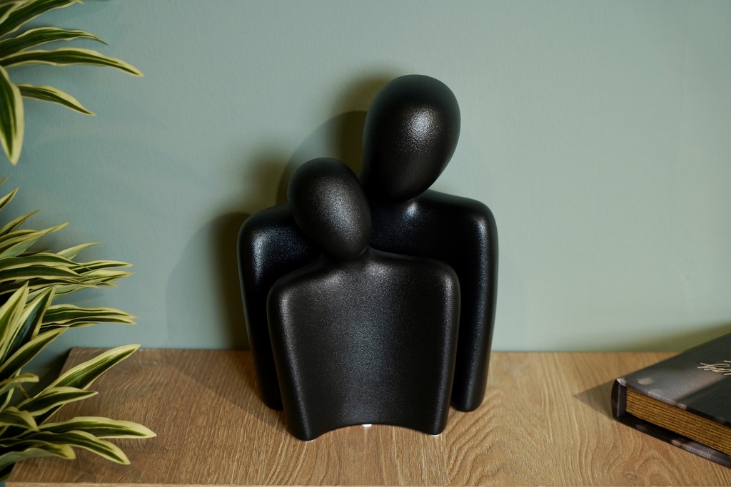 O4-8/9 سيت تمثال عناق