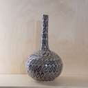 O10-48/49 فازة مزجج بنقش