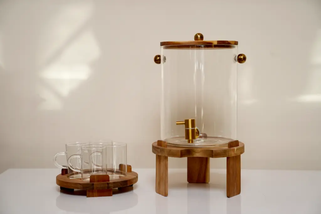 O8-45 ترمز عصير مع اكواب