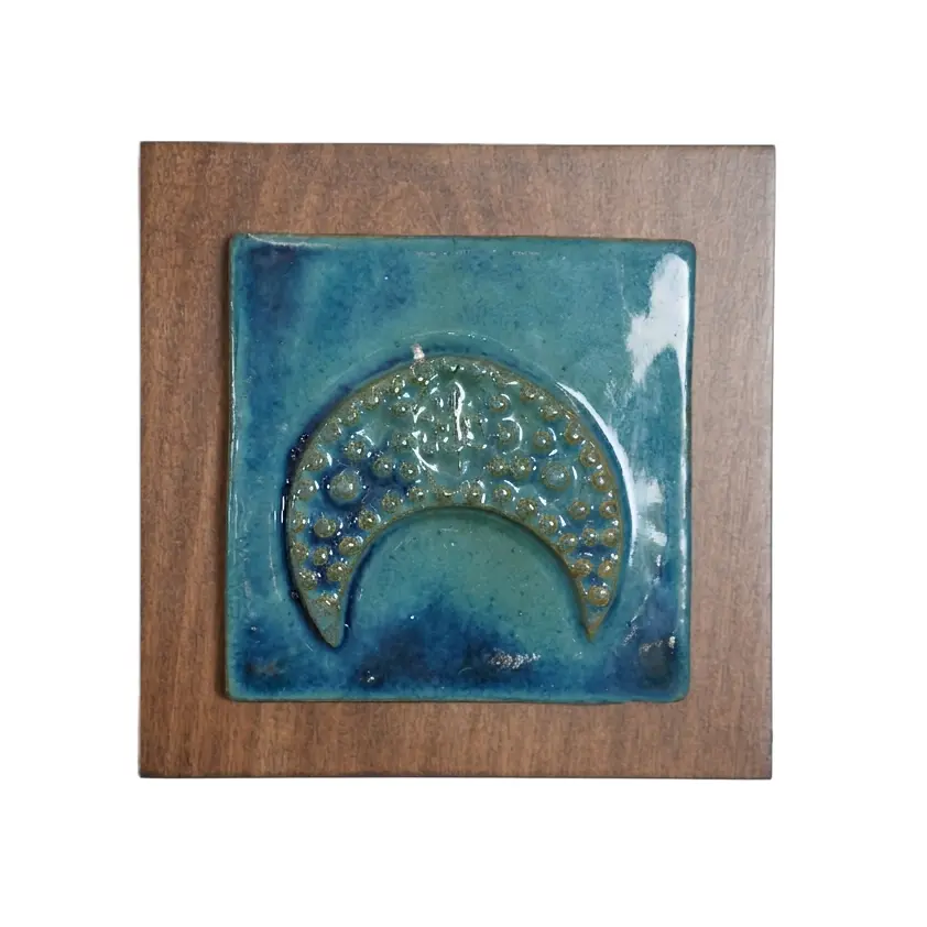 لوحة خشب بخزف 