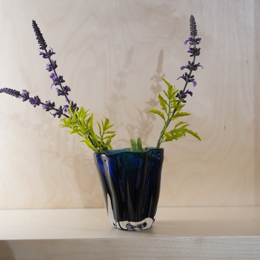 O10-33 فازة شفافة ملونة مموجة صغيرة