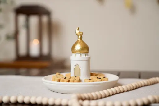 RMD26-11 صحن تقديم رزن بفانوس وسطي   